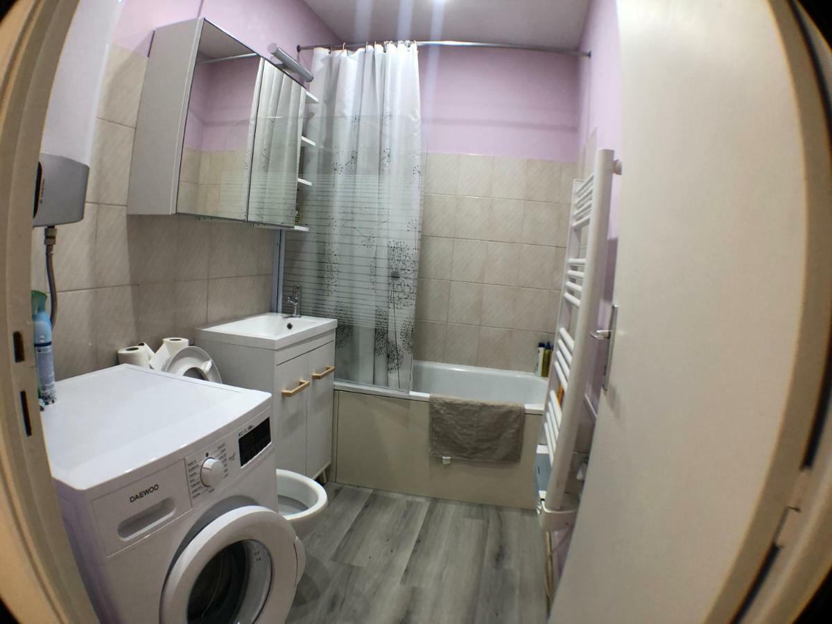 Appartement Lisieux Calme Tres Bien Equipe Exterior photo