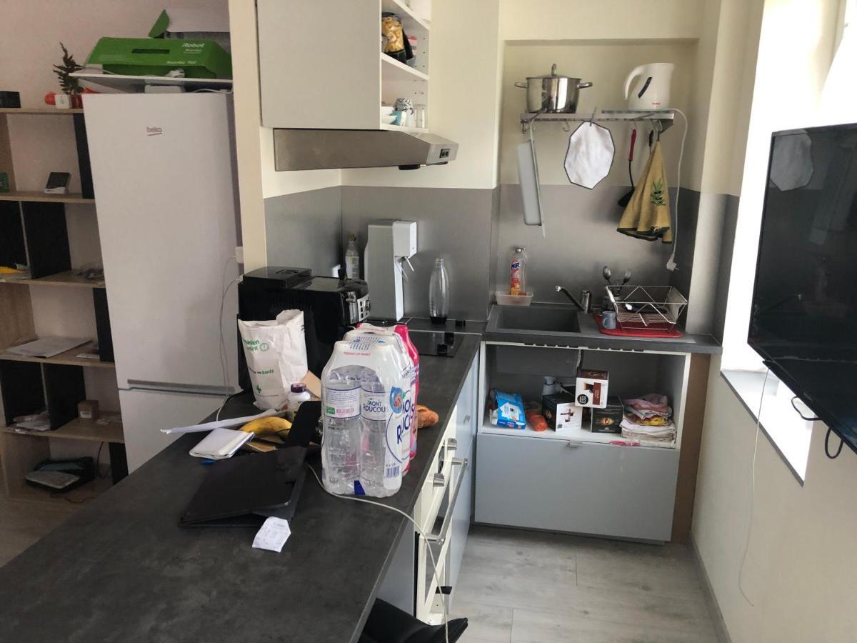 Appartement Lisieux Calme Tres Bien Equipe Exterior photo