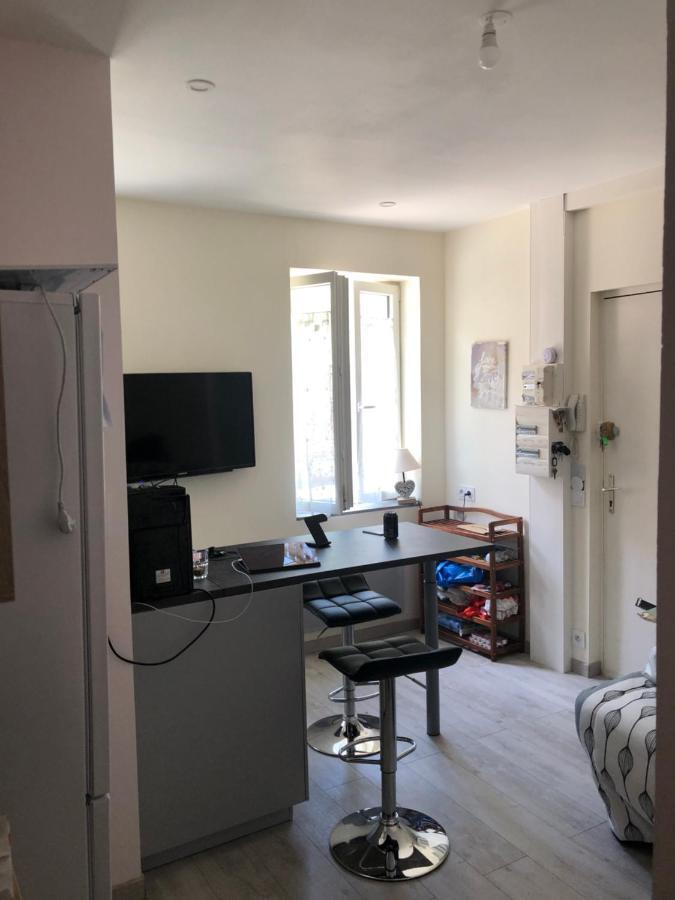 Appartement Lisieux Calme Tres Bien Equipe Exterior photo
